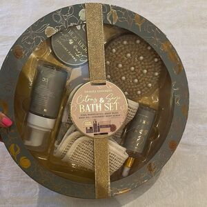 Citrus & Sage Bath Set Body Scrub Body Wash Body Oil Sisal Cloths and Scrubber